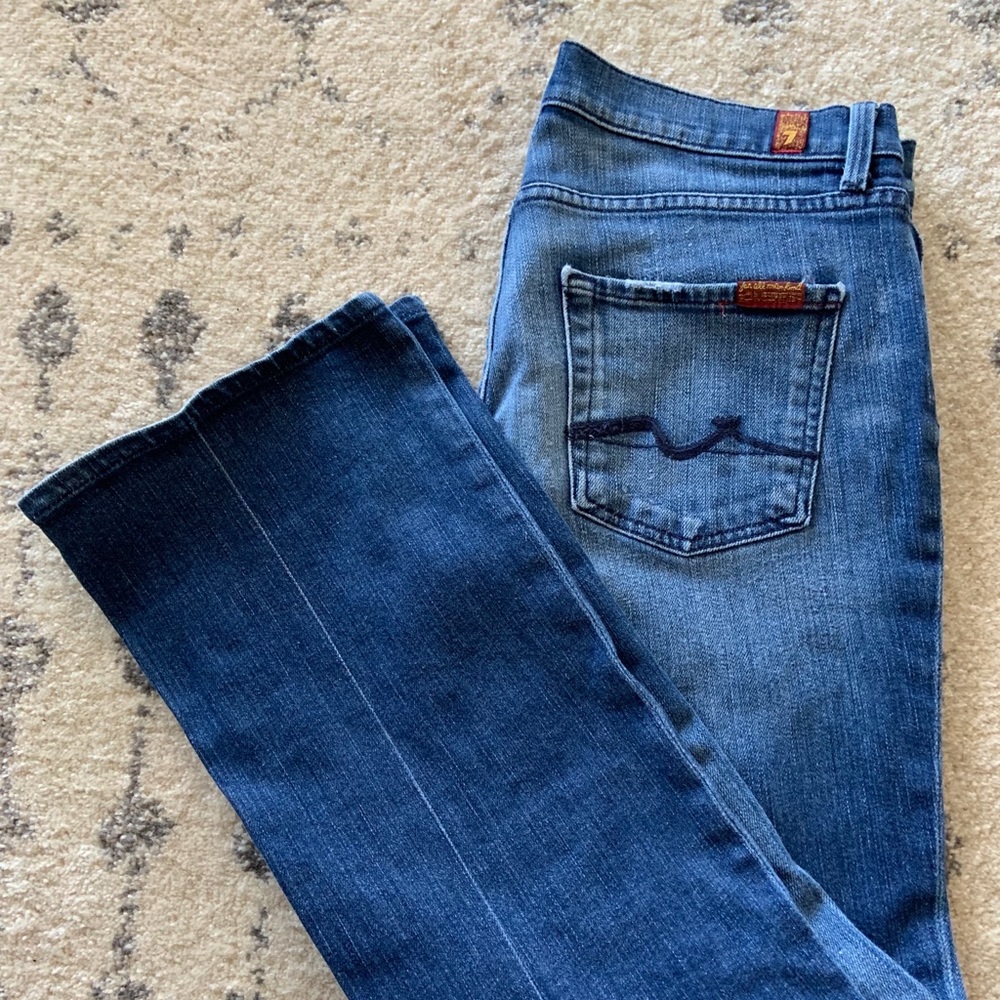 Seven for all Mankind- bootcut- Size 29